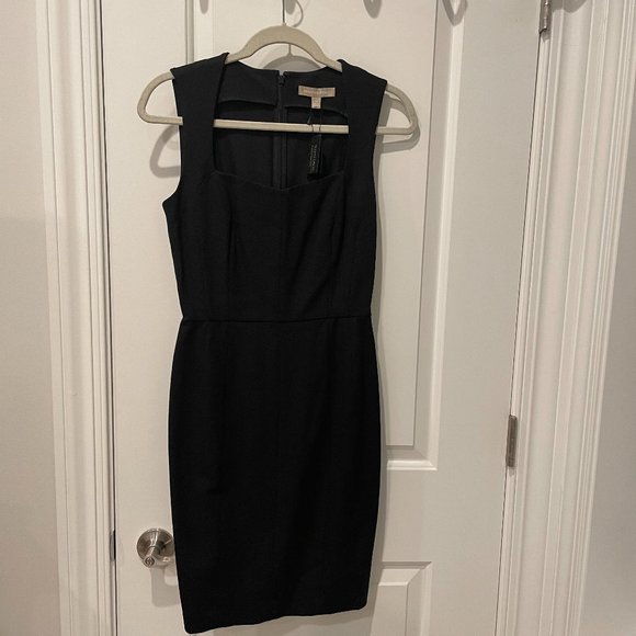 Banana Republic Dresses & Skirts - Banana Republic Black Sloan Dress - Size 4